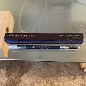 New In box Anastasia perfect brow pencil Taupe